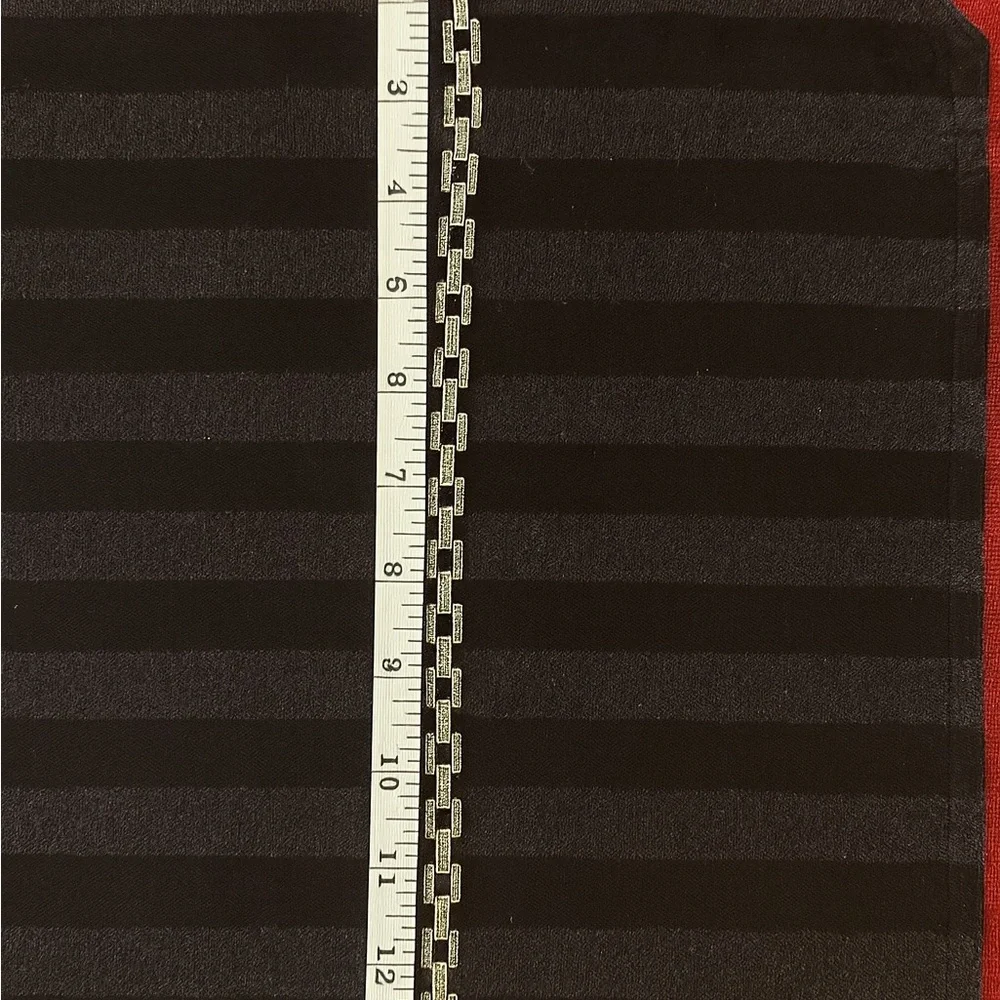 Elegant Sterling Silver 14” Marcasite Tank Track Design Necklace. - Picture 8 of 11